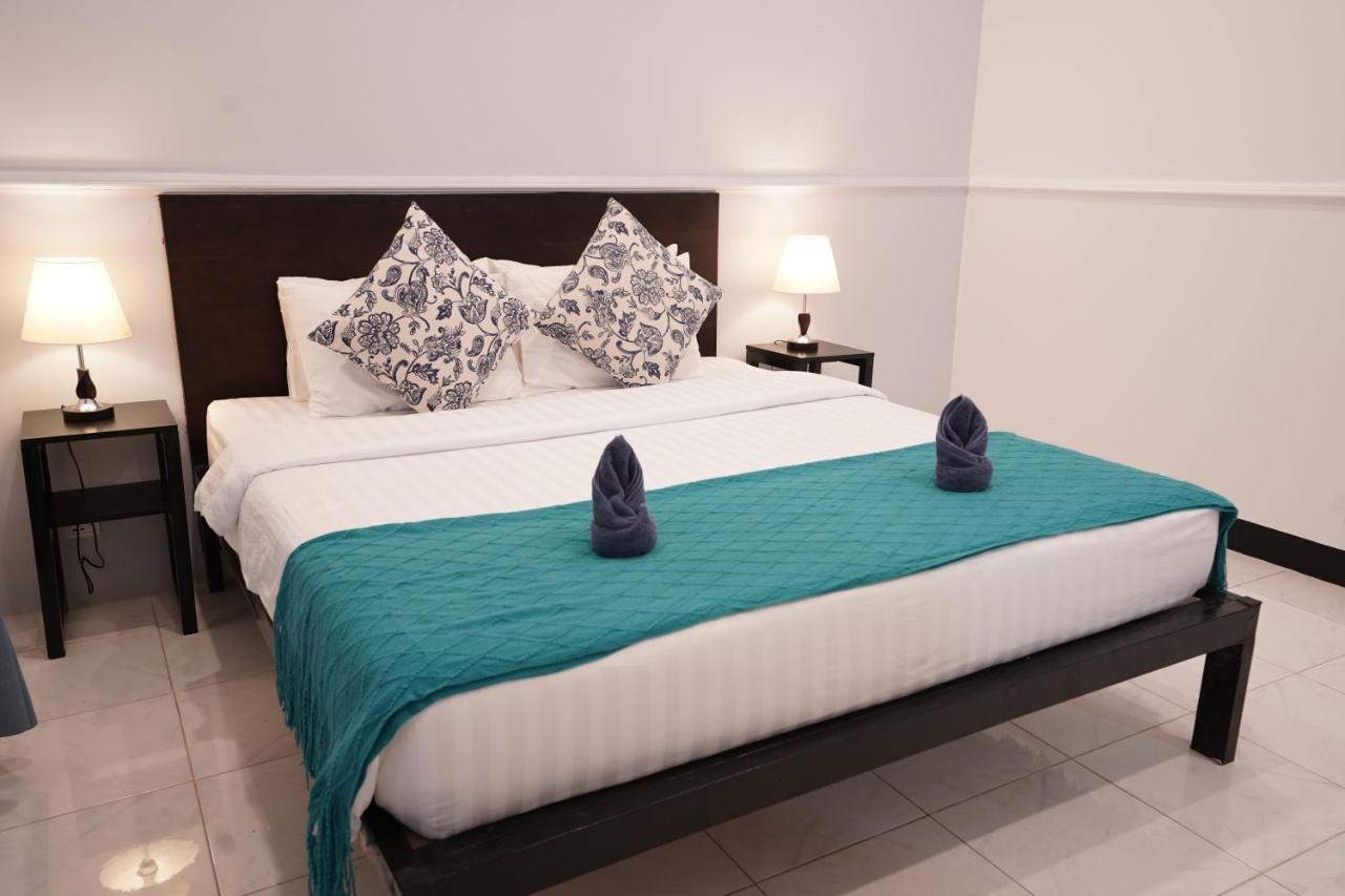 Hotel Birdcage Boutique Phnom Penh Esterno foto