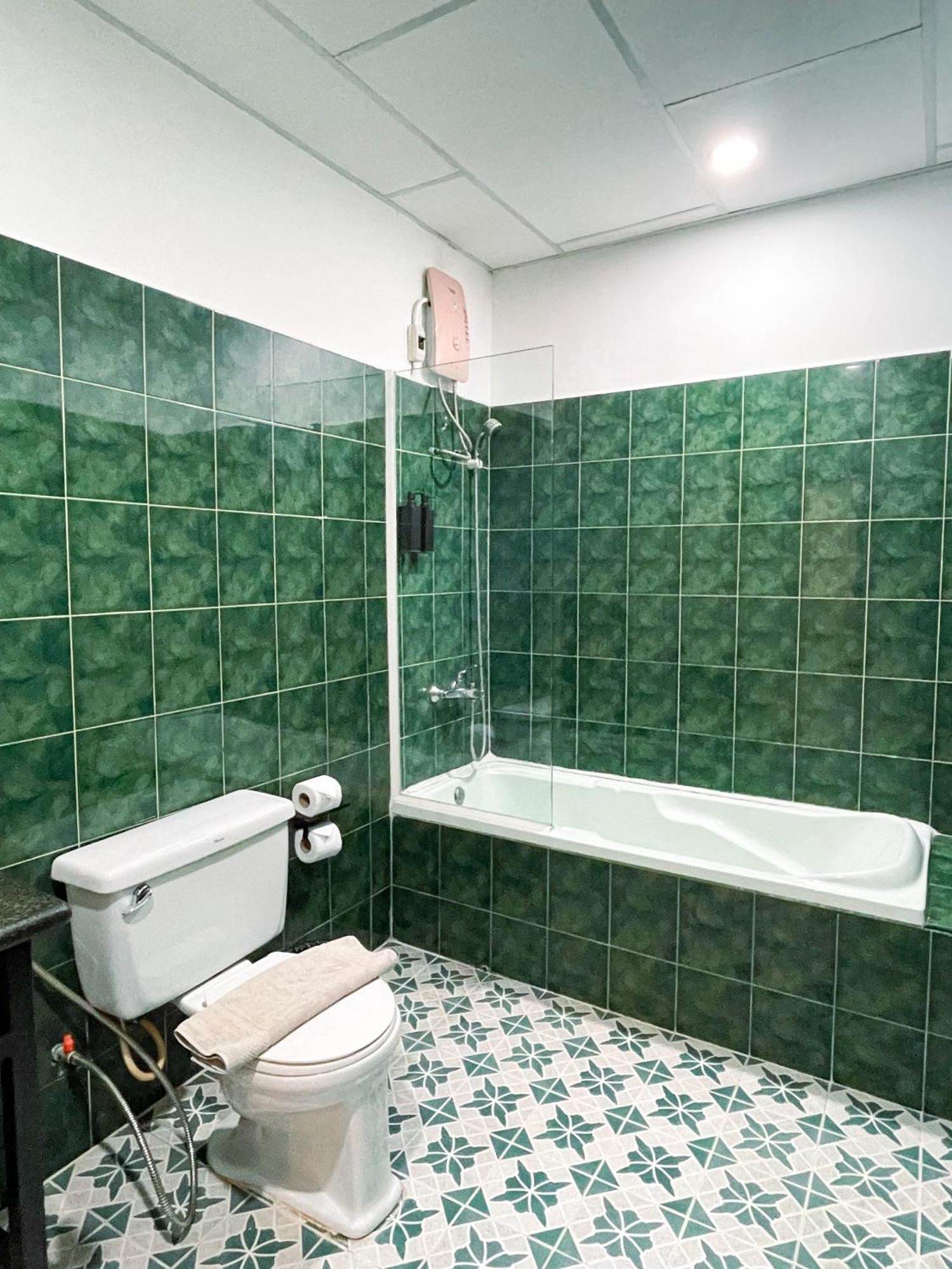 Hotel Birdcage Boutique Phnom Penh Esterno foto