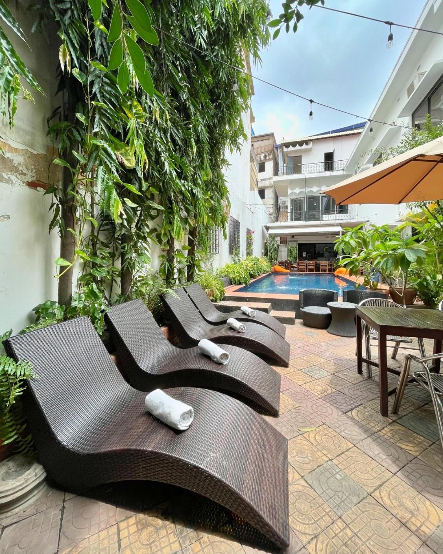 Hotel Birdcage Boutique Phnom Penh Esterno foto