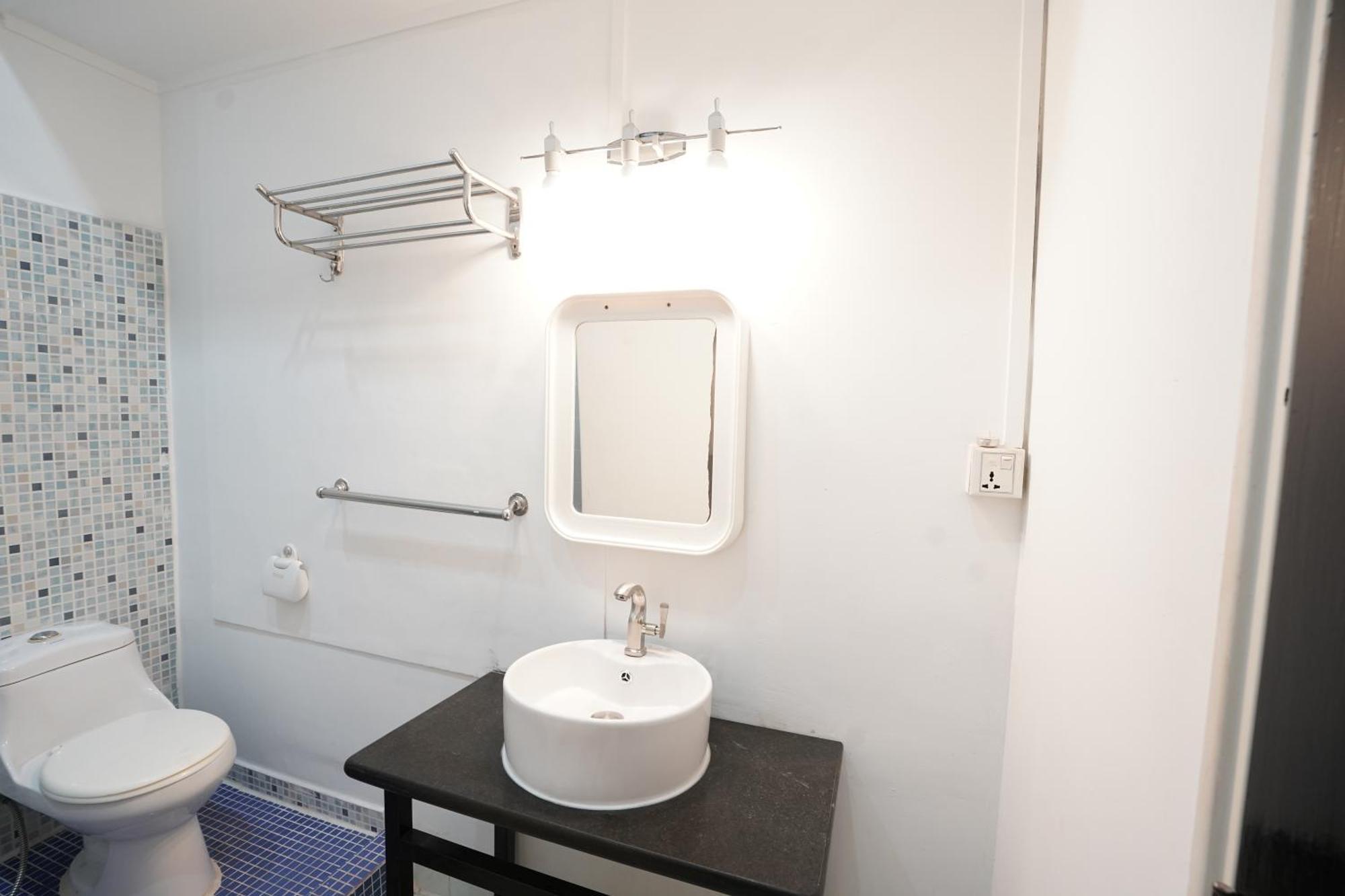 Hotel Birdcage Boutique Phnom Penh Esterno foto